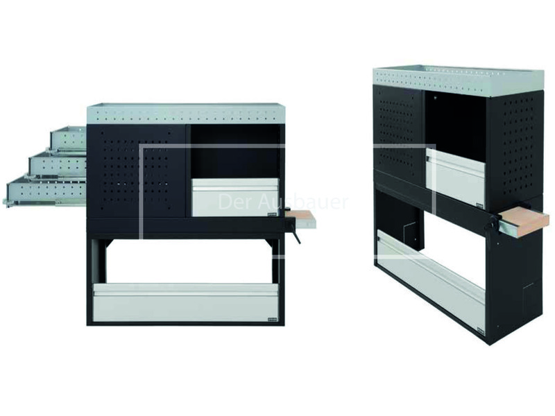 Zwei Ansichten eines modularen Metall-Werkstattregals mit perforierten Seiten, weißen Schubladen und seitlichem Holz-Auszug.